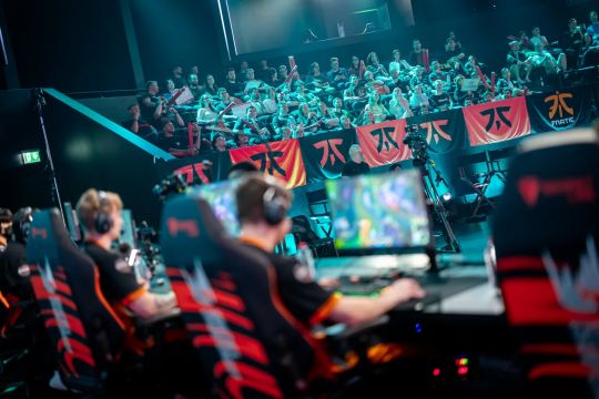 的更激烈 的更激烈