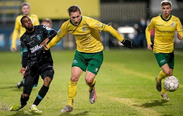 发出巨大的 发出巨大的